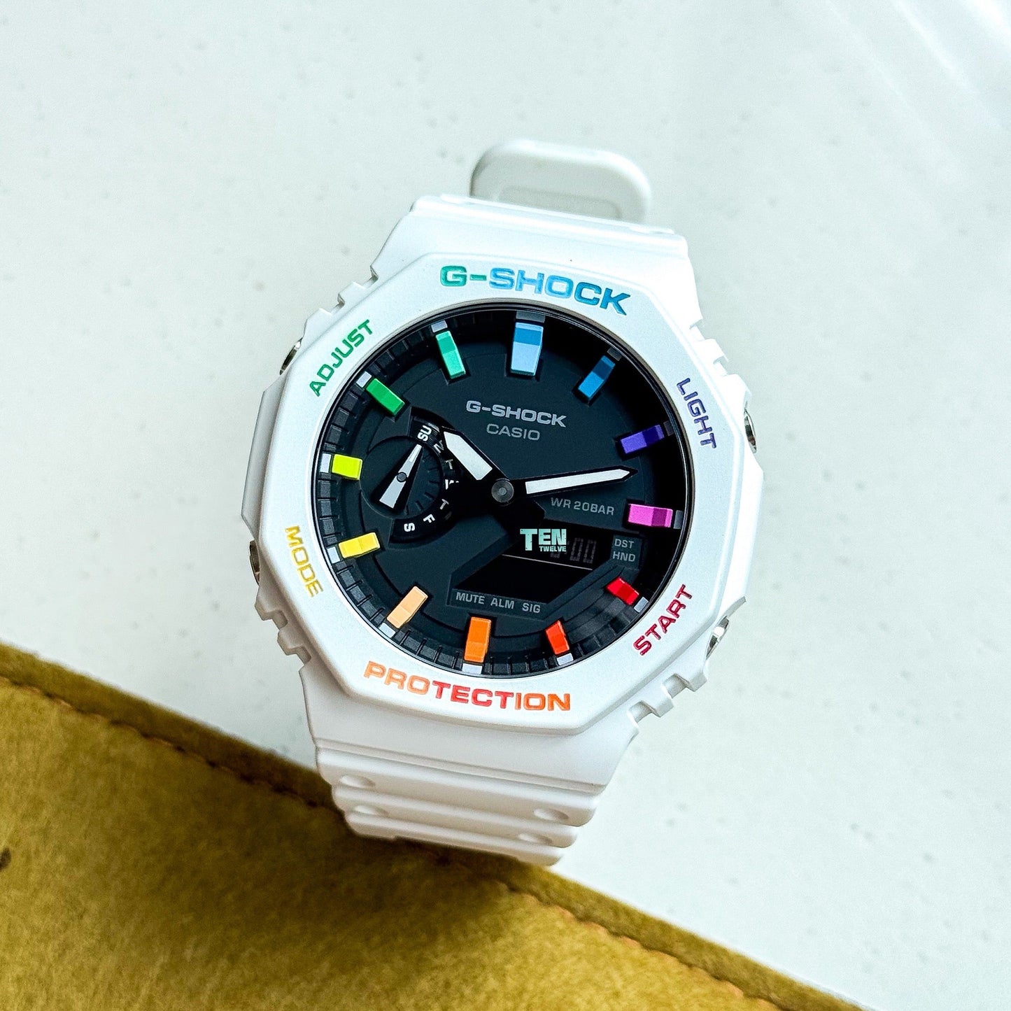 「CasiOak」 G-Shock White Rainbow